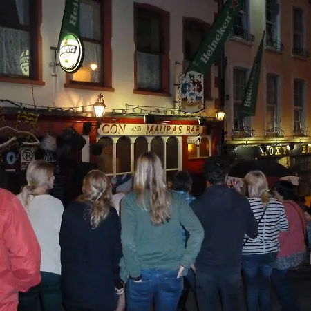 Con And Maura's Bar & Guest house Clonakilty